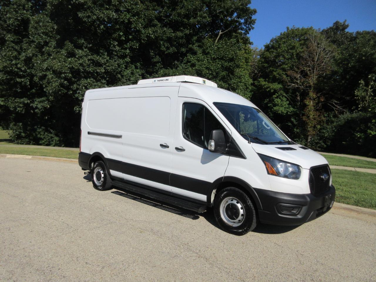 Ford Transit Cargo Van T-250 130" Med Rf 9070 GVWR RWD 2021