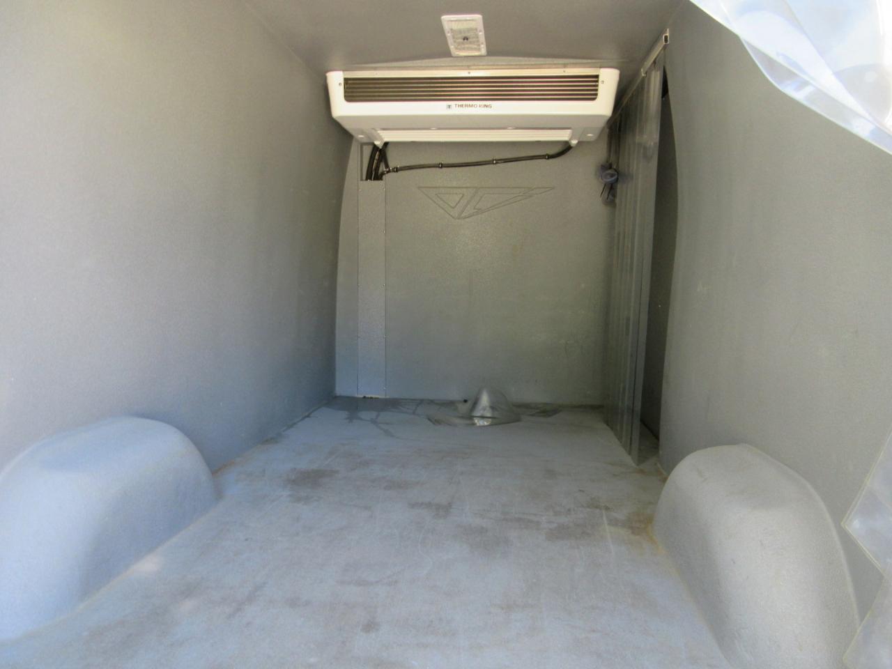 Ford Transit Cargo Van T-250 130" Med Rf 9070 GVWR RWD 2021