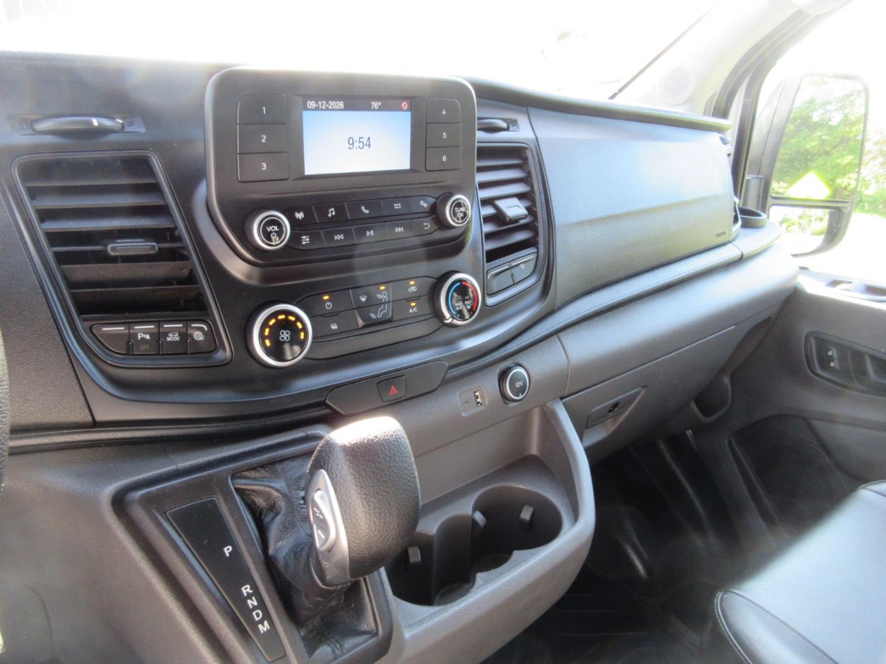 Ford Transit Cargo Van T-250 130" Med Rf 9070 GVWR RWD 2021