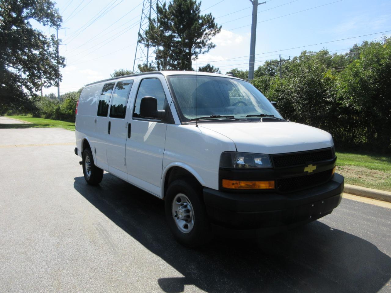 Chevrolet Express Cargo Van RWD 2500 135" 2021