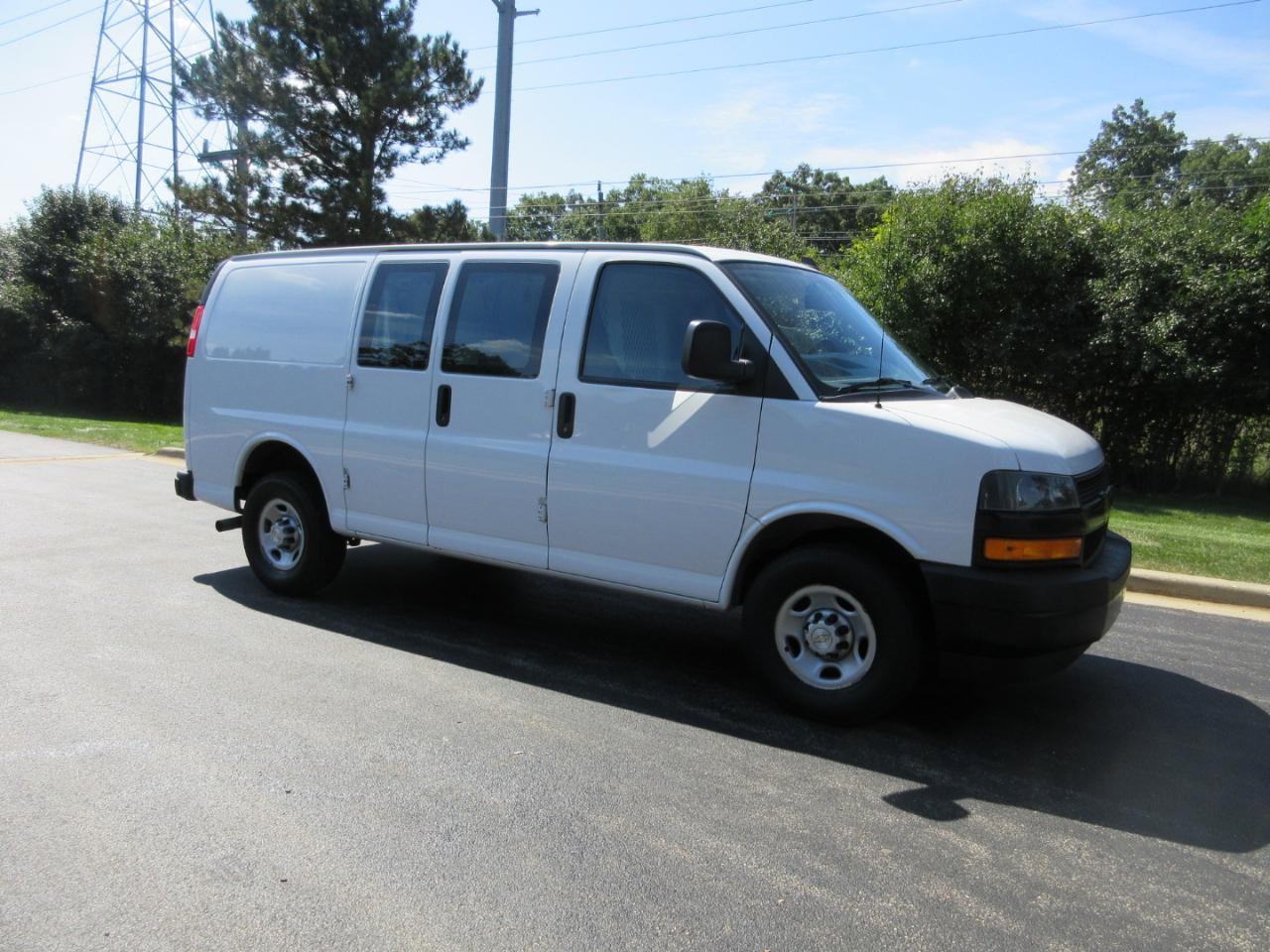 Chevrolet Express Cargo Van RWD 2500 135" 2021