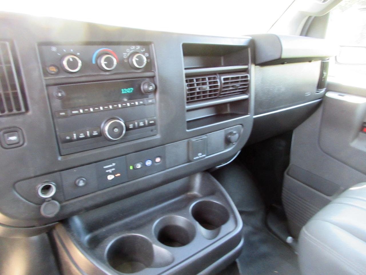 Chevrolet Express Cargo Van RWD 2500 135" 2021