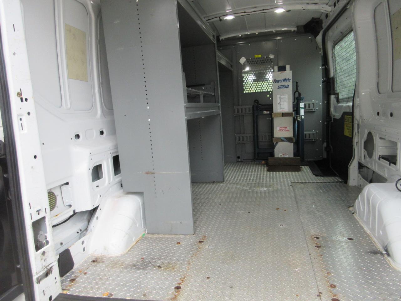 Ford Transit Van T-350 148" Med Rf 9500 GVWR Sliding RH Dr 2018