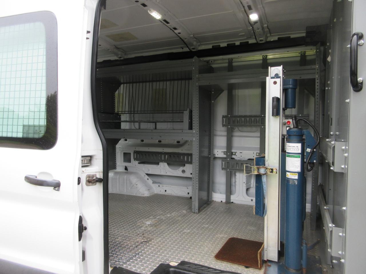 Ford Transit Van T-350 148" Med Rf 9500 GVWR Sliding RH Dr 2018