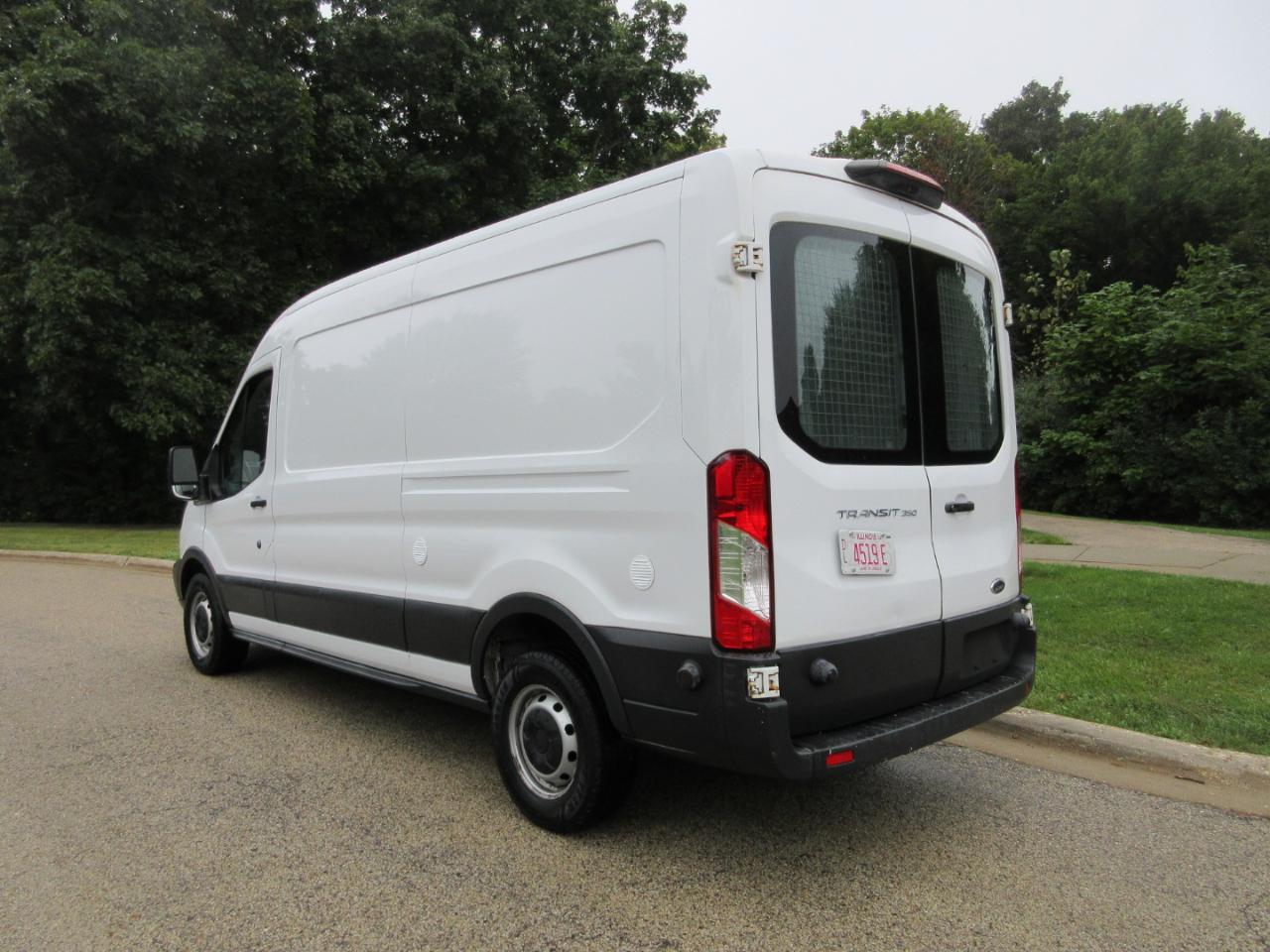 Ford Transit Van T-350 148" Med Rf 9500 GVWR Sliding RH Dr 2018