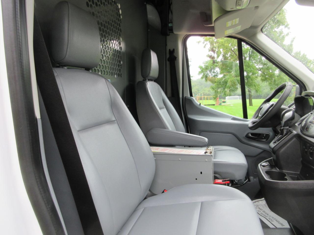 Ford Transit Van T-350 148" Med Rf 9500 GVWR Sliding RH Dr 2018
