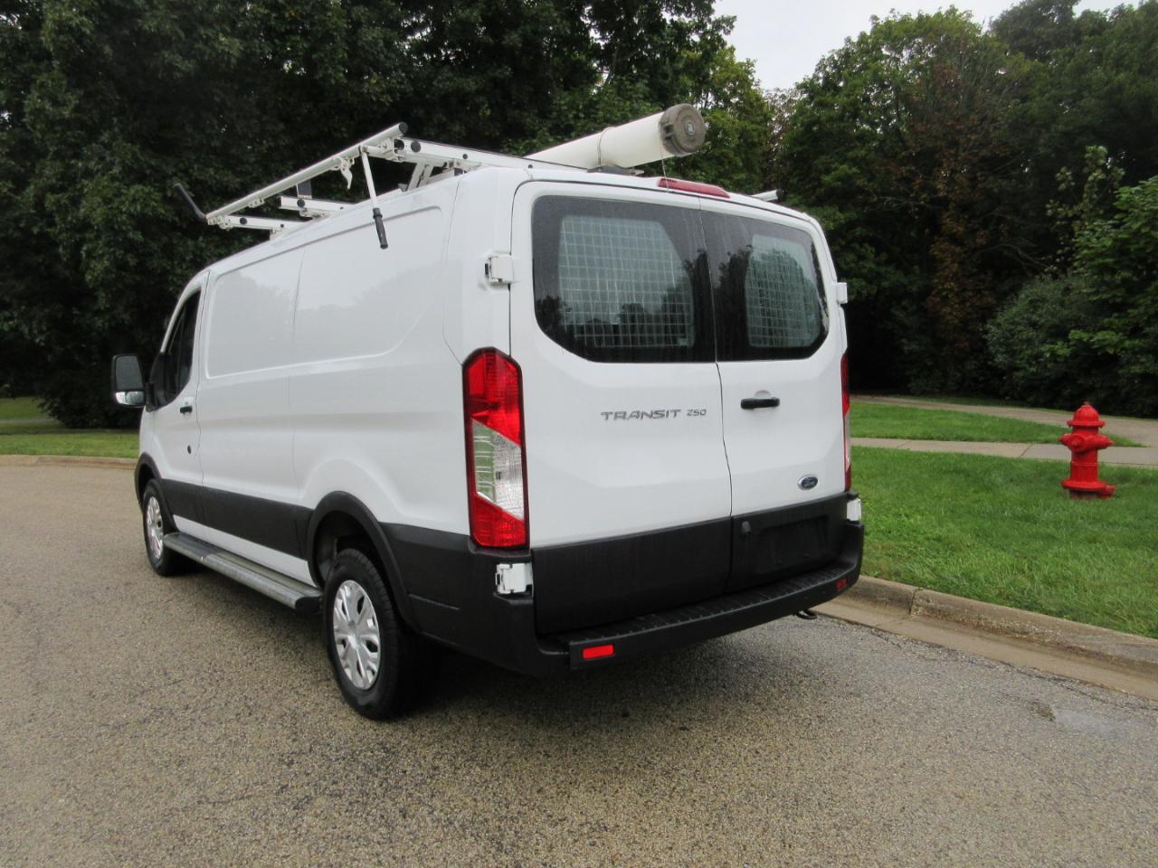 Ford Transit Cargo Van T-250 130" Low Rf 9070 GVWR RWD 2020