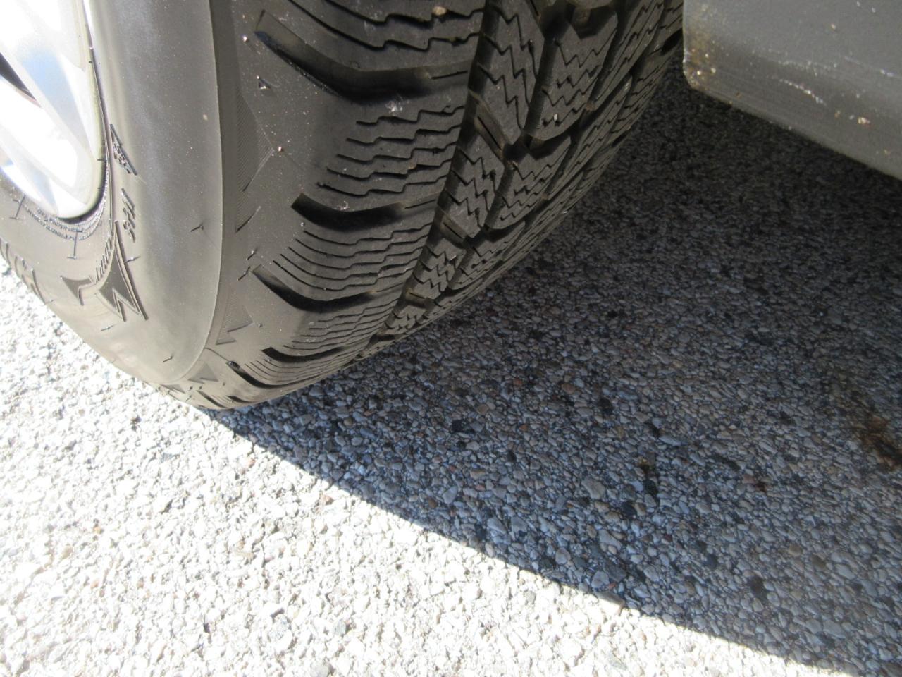 Ford Transit Cargo Van T-150 148" Med Rf 8600 GVWR Sliding RH Dr 2015