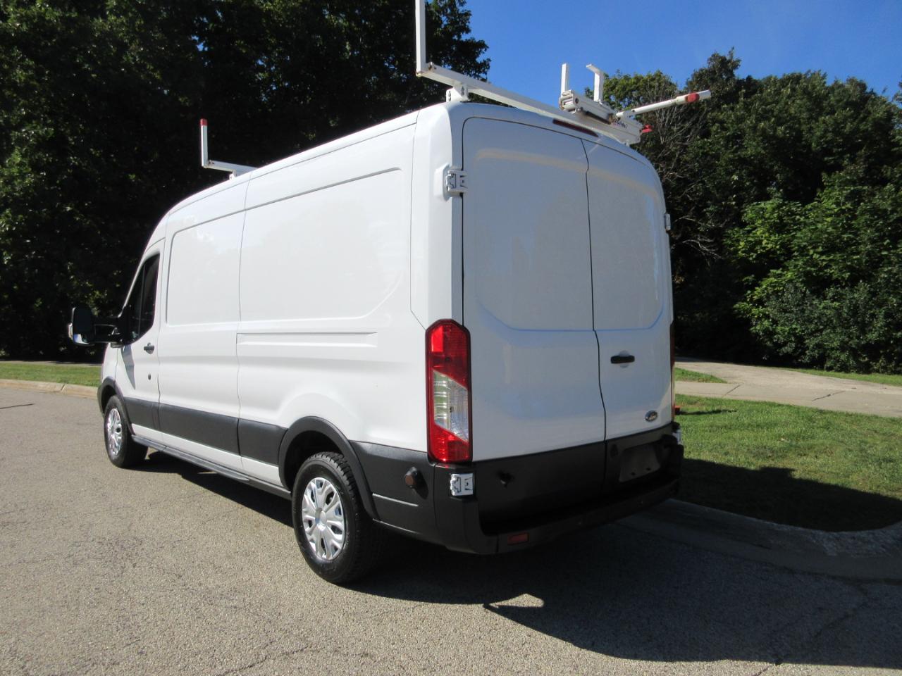 Ford Transit Cargo Van T-150 148" Med Rf 8600 GVWR Sliding RH Dr 2015
