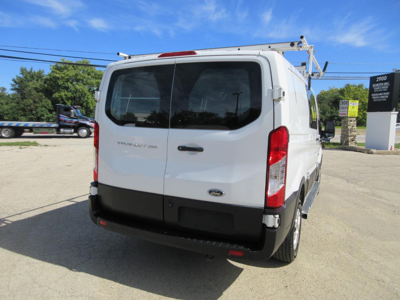 Ford Transit Van T-250 130" Low Rf 9000 GVWR Swing-Out RH Dr 2019