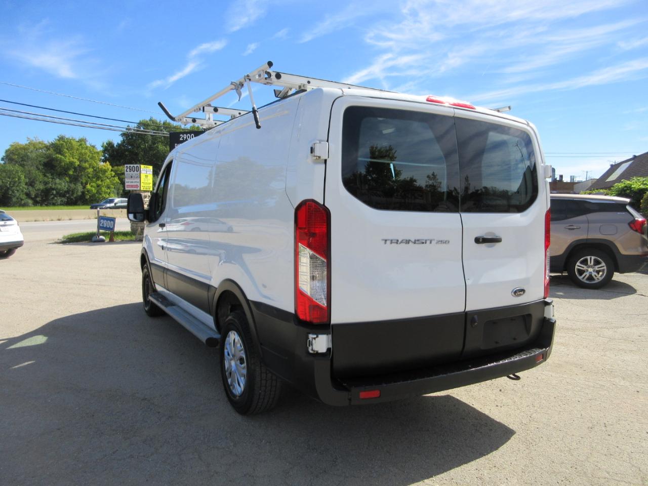 Ford Transit Van T-250 130" Low Rf 9000 GVWR Swing-Out RH Dr 2019