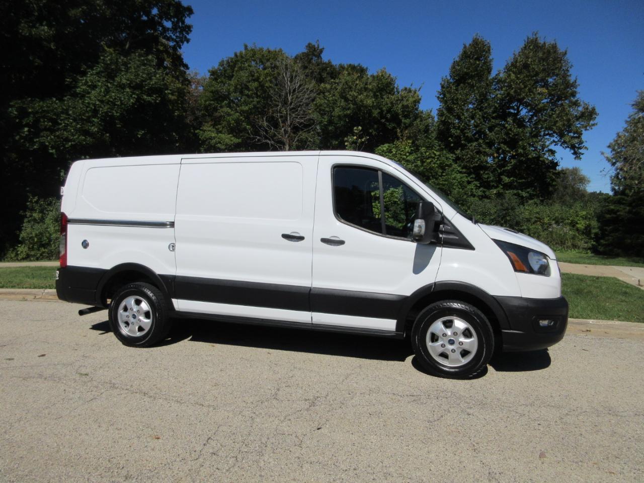 Ford Transit Cargo Van T-250 130" Low Rf 9070 GVWR RWD 2020
