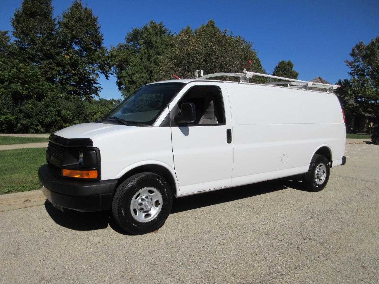 Chevrolet Express Cargo Van RWD 3500 155" 2016