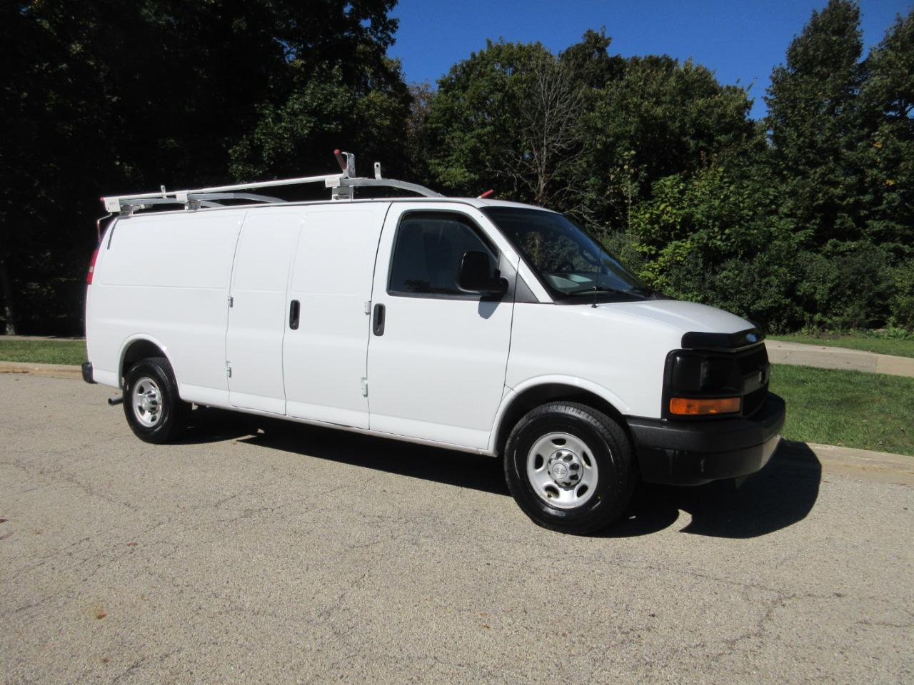 Chevrolet Express Cargo Van RWD 3500 155" 2016