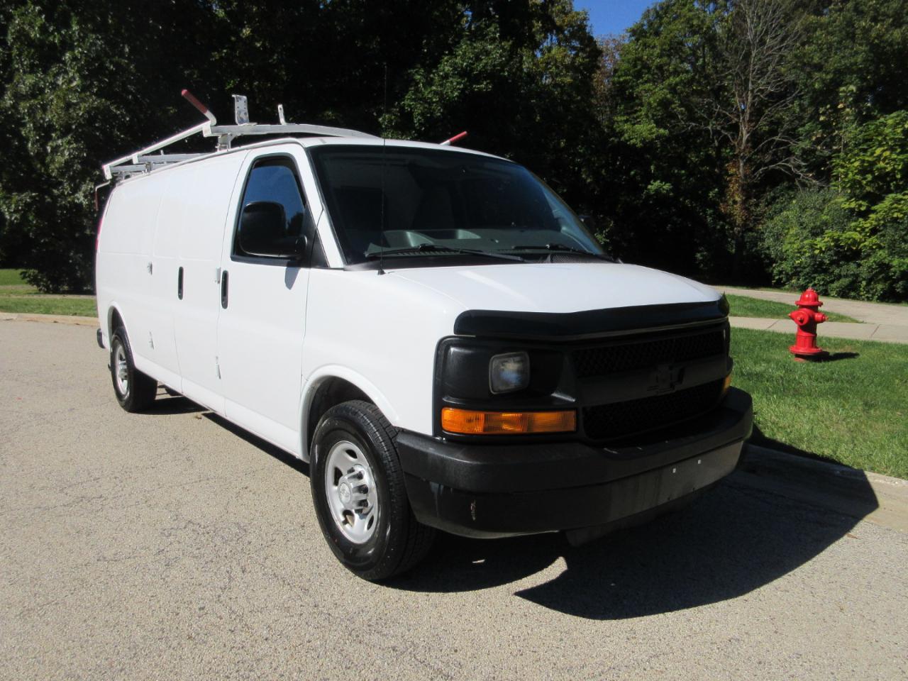 Chevrolet Express Cargo Van RWD 3500 155" 2016