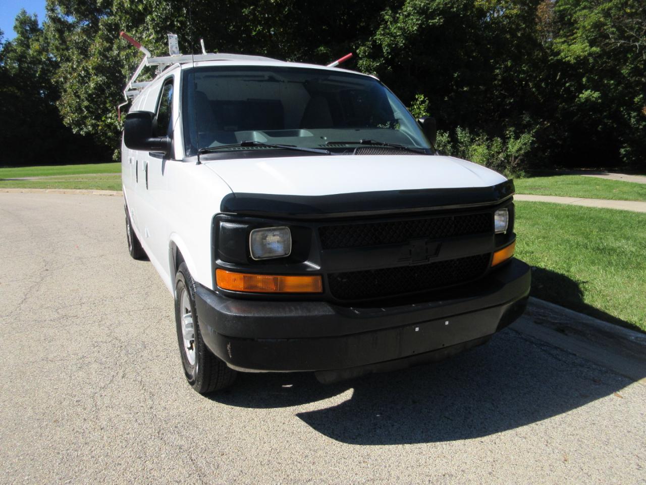 Chevrolet Express Cargo Van RWD 3500 155" 2016