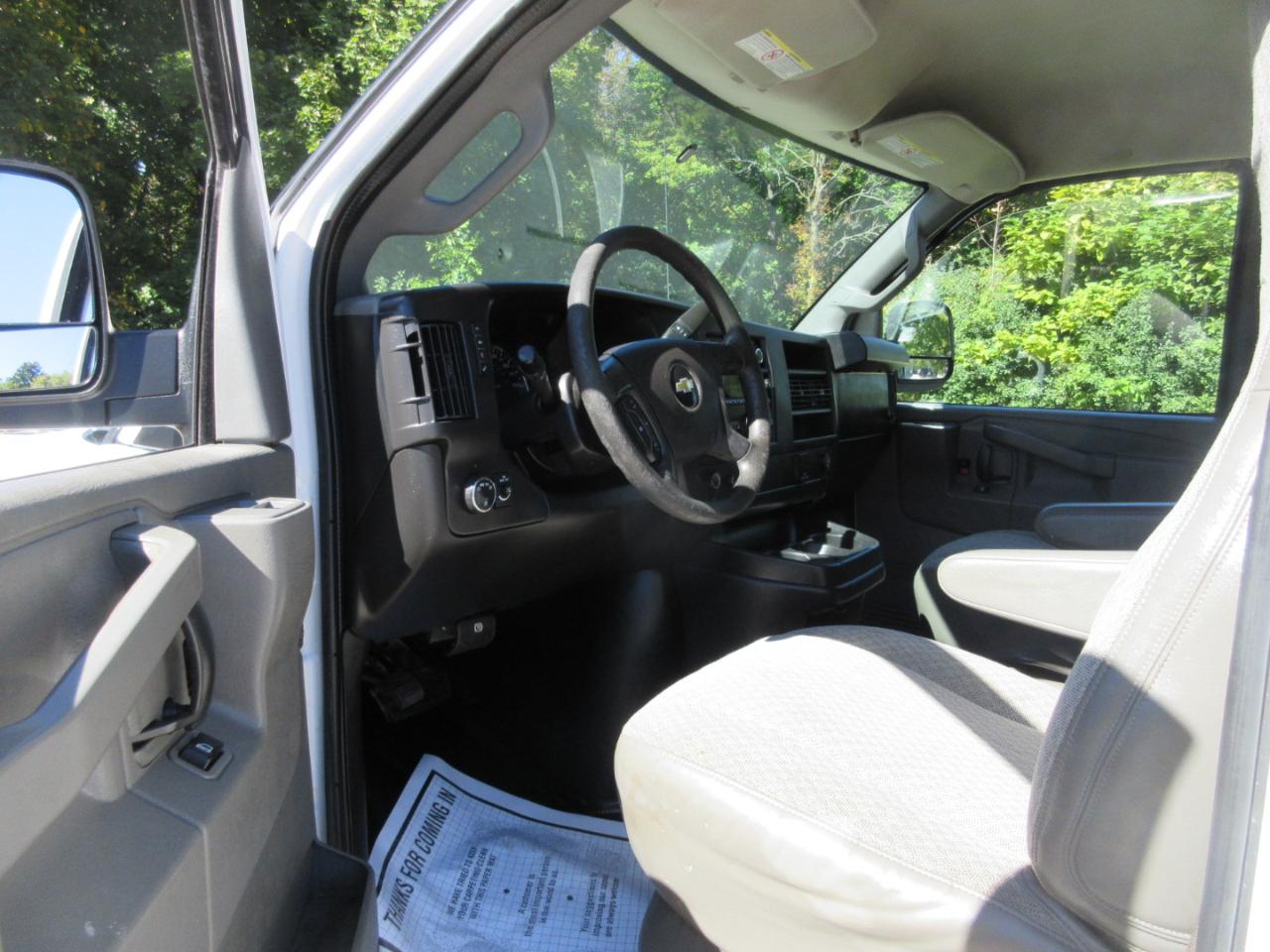 Chevrolet Express Cargo Van RWD 3500 155" 2016