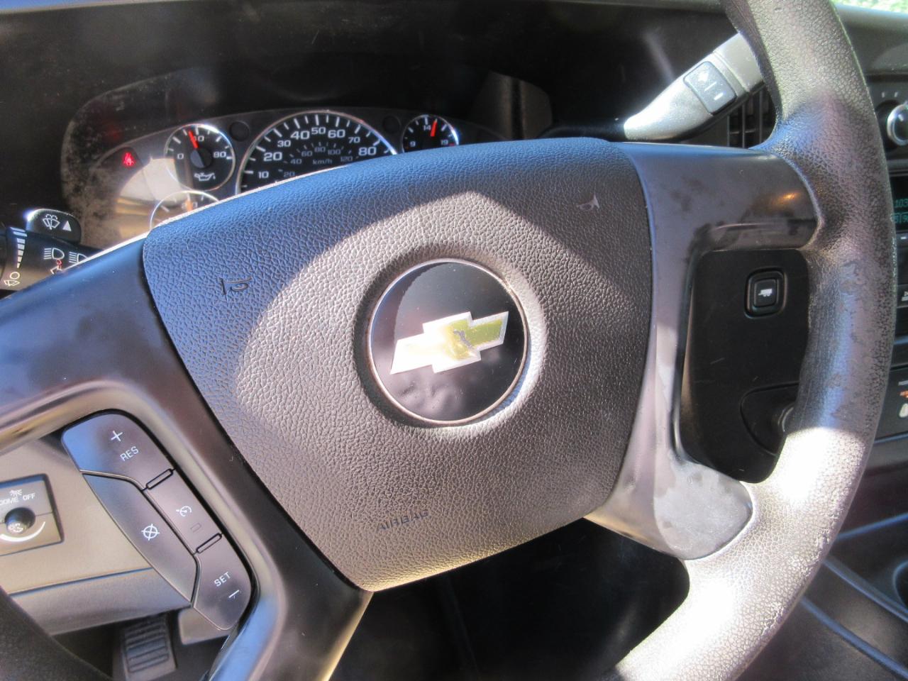 Chevrolet Express Cargo Van RWD 3500 155" 2016