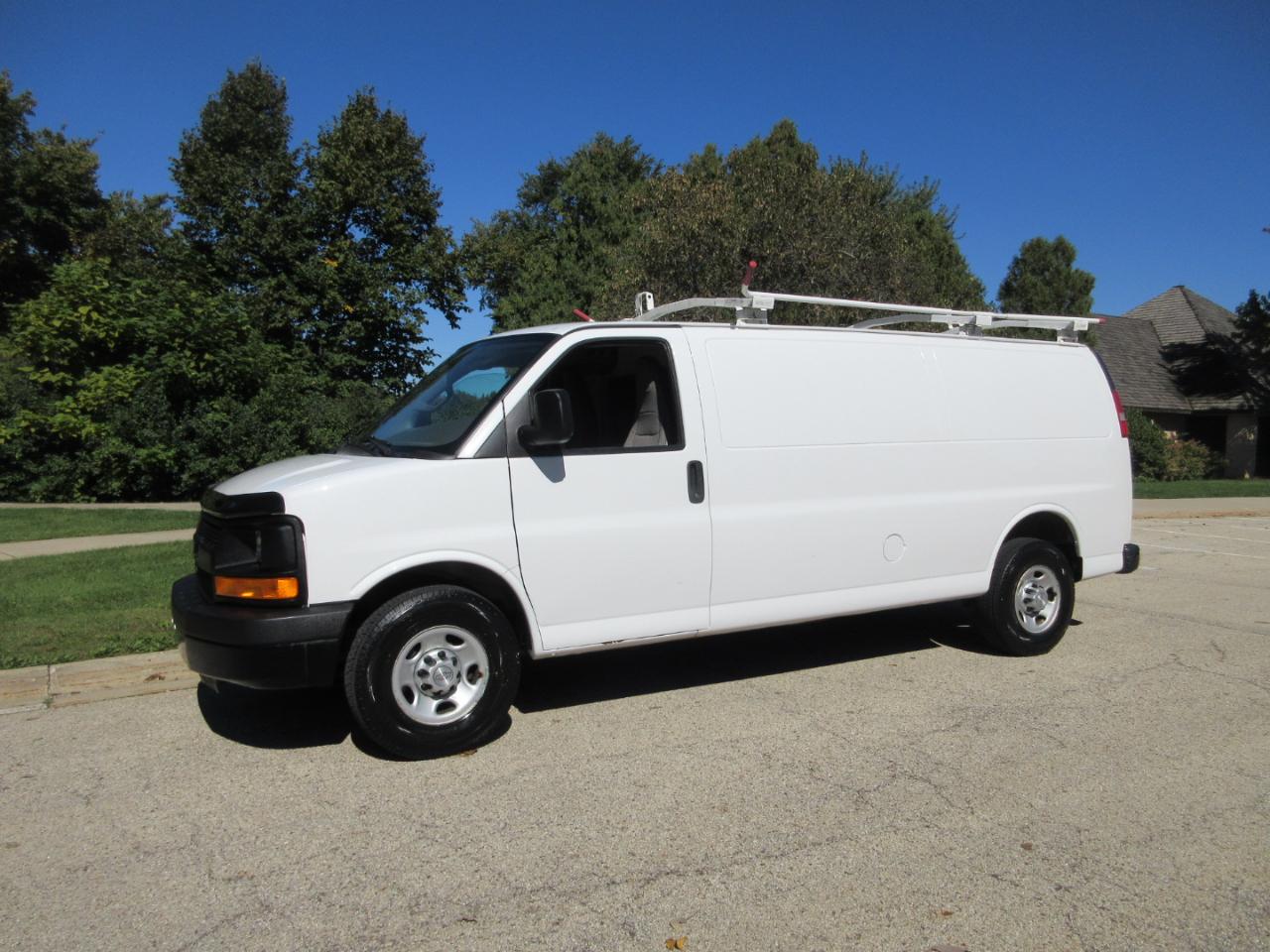 Chevrolet Express Cargo Van RWD 3500 155" 2016