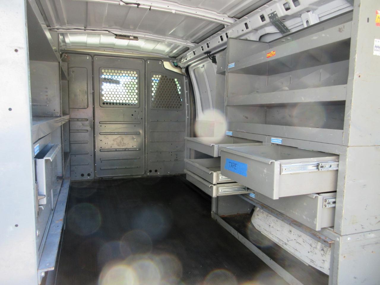 Chevrolet Express Cargo Van RWD 3500 135" 2017