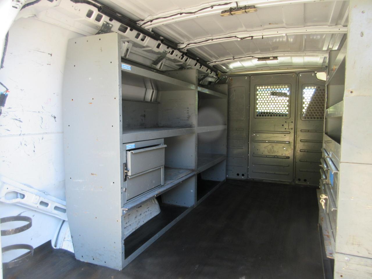Chevrolet Express Cargo Van RWD 3500 135" 2017