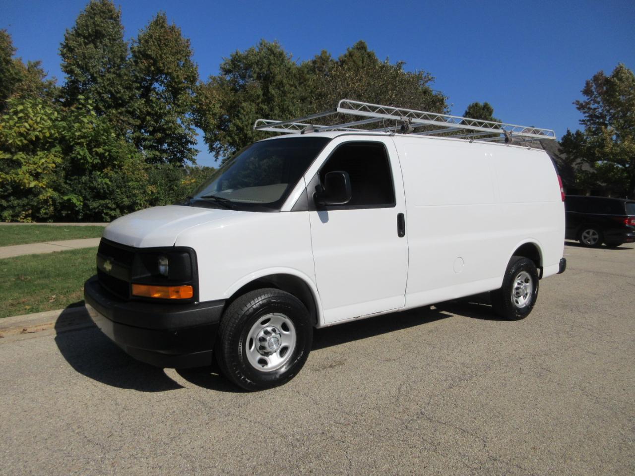Chevrolet Express Cargo Van RWD 3500 135" 2017