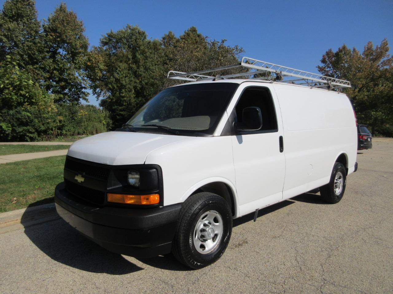 Chevrolet Express Cargo Van RWD 3500 135" 2017