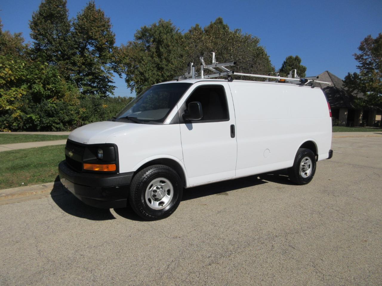 Chevrolet Express Cargo Van RWD 2500 135" 2017