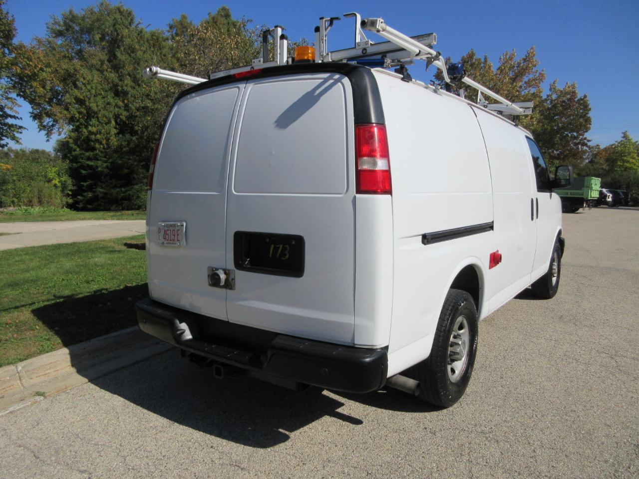 Chevrolet Express Cargo Van RWD 2500 135" 2017