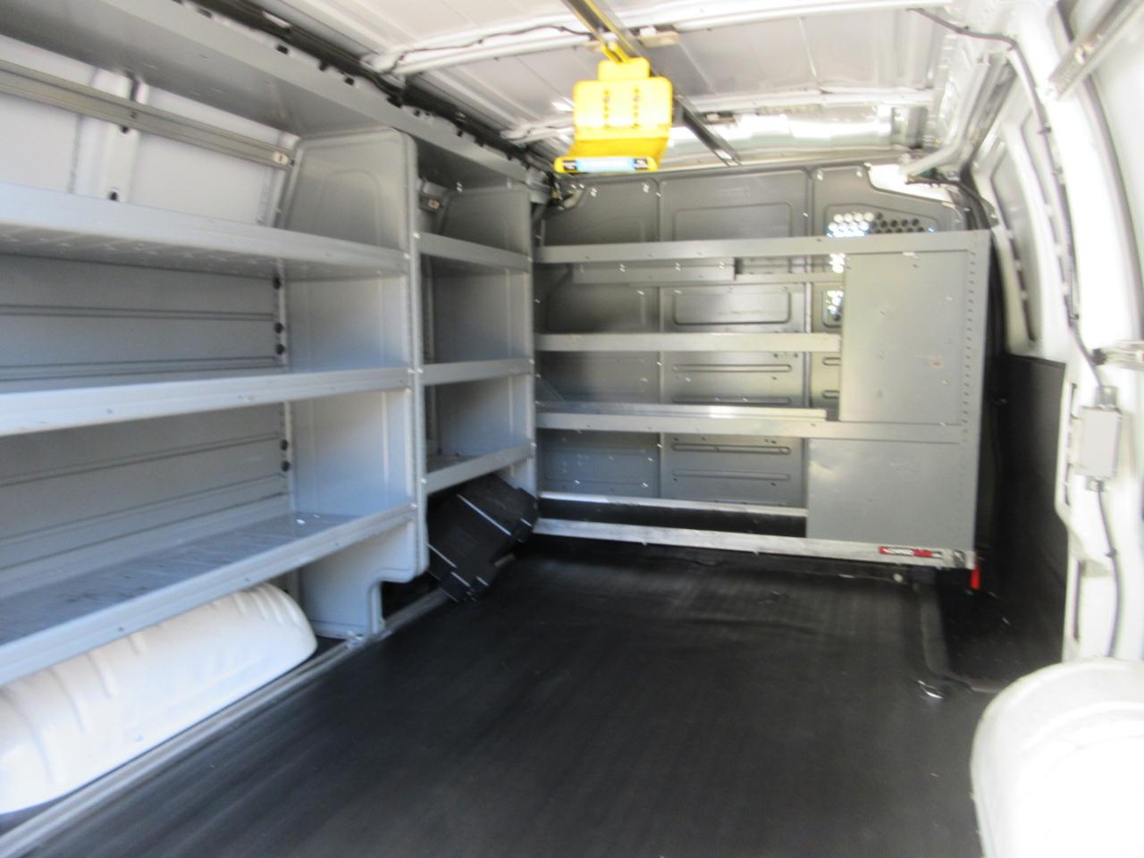 Chevrolet Express Cargo Van RWD 2500 135" 2017