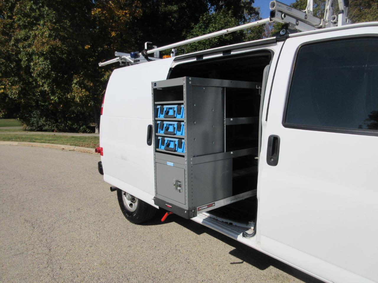 Chevrolet Express Cargo Van RWD 2500 135" 2017