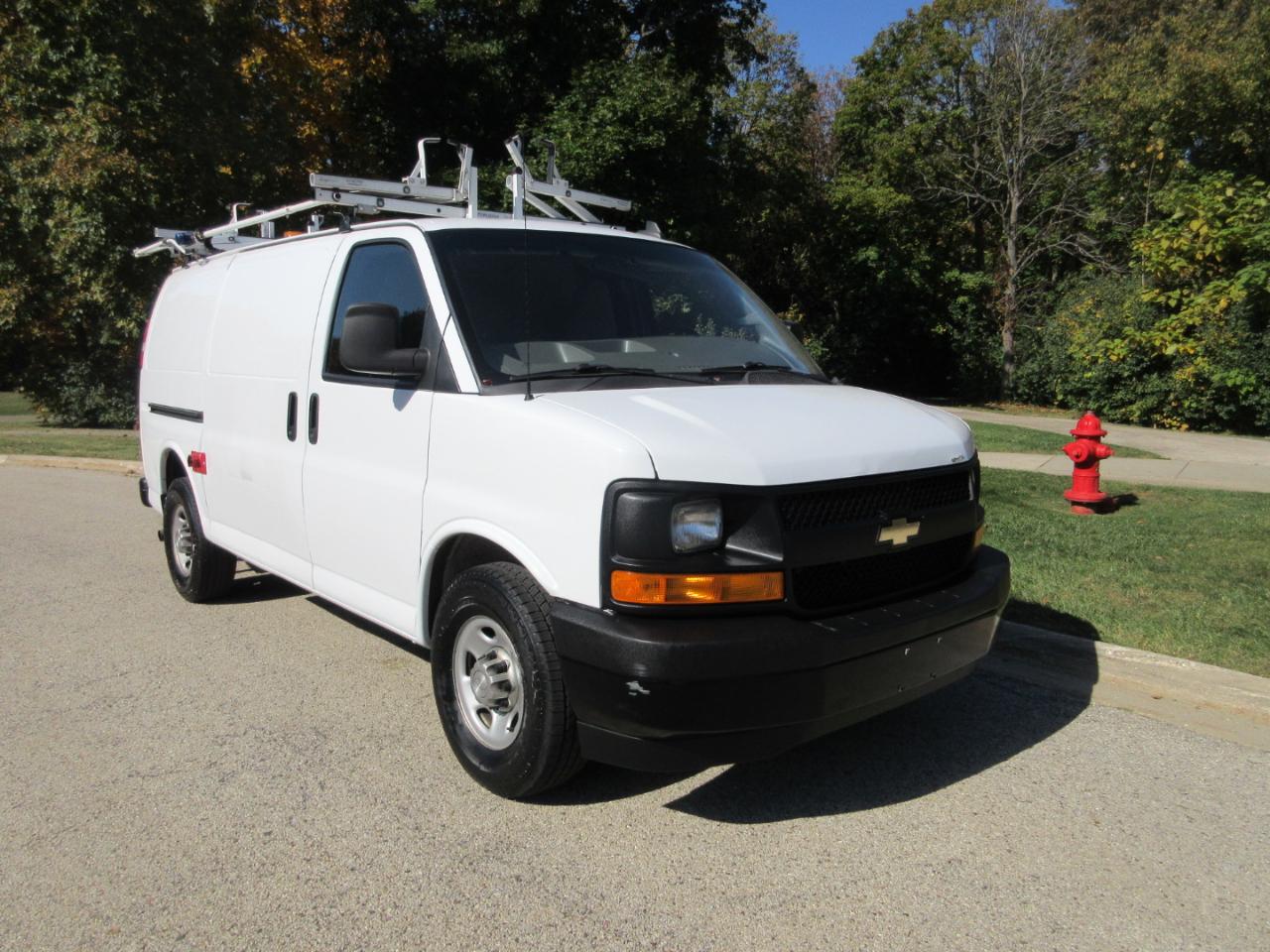 Chevrolet Express Cargo Van RWD 2500 135" 2017