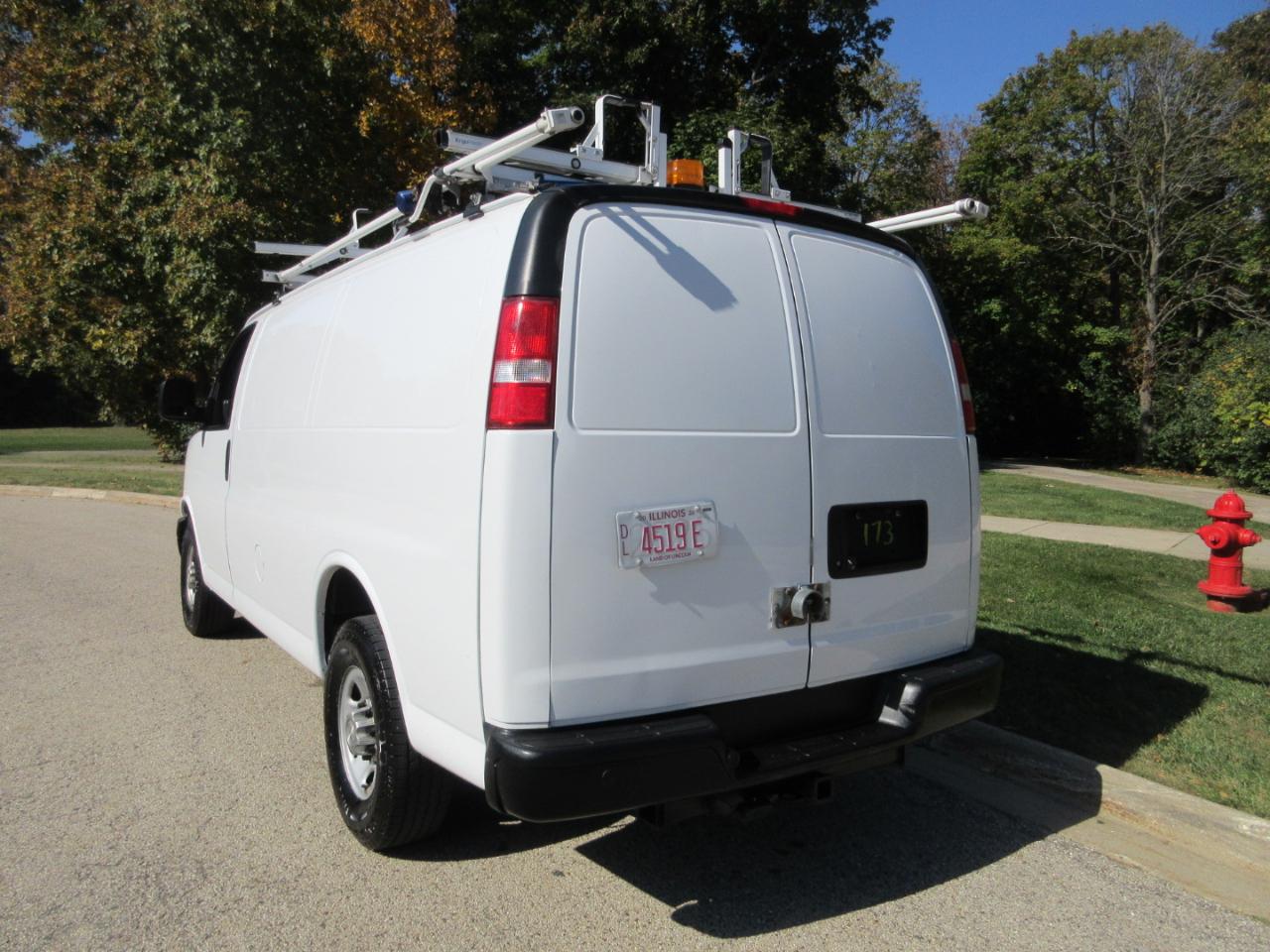 Chevrolet Express Cargo Van RWD 2500 135" 2017