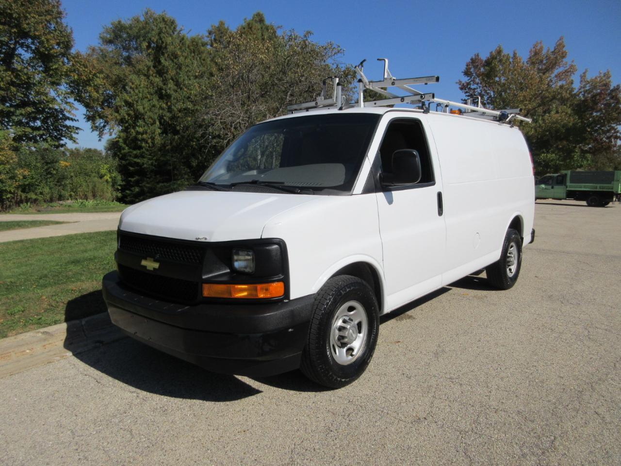 Chevrolet Express Cargo Van RWD 2500 135" 2017