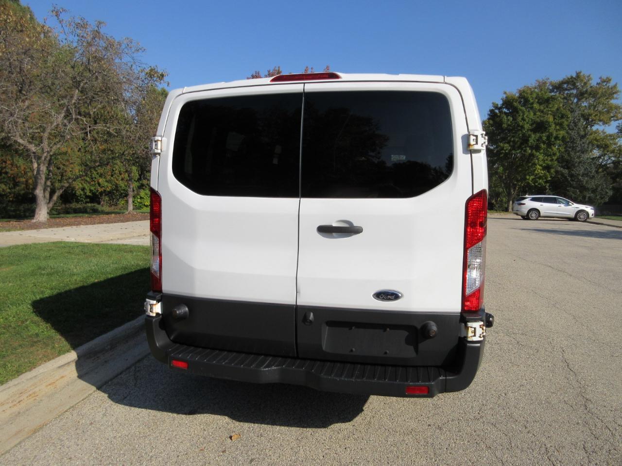 Ford Transit Wagon T-350 148" Low Roof XLT Sliding RH Dr 2016