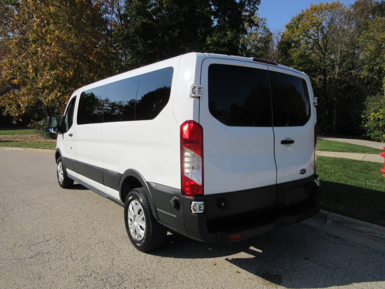 Ford Transit Wagon T-350 148" Low Roof XLT Sliding RH Dr 2016