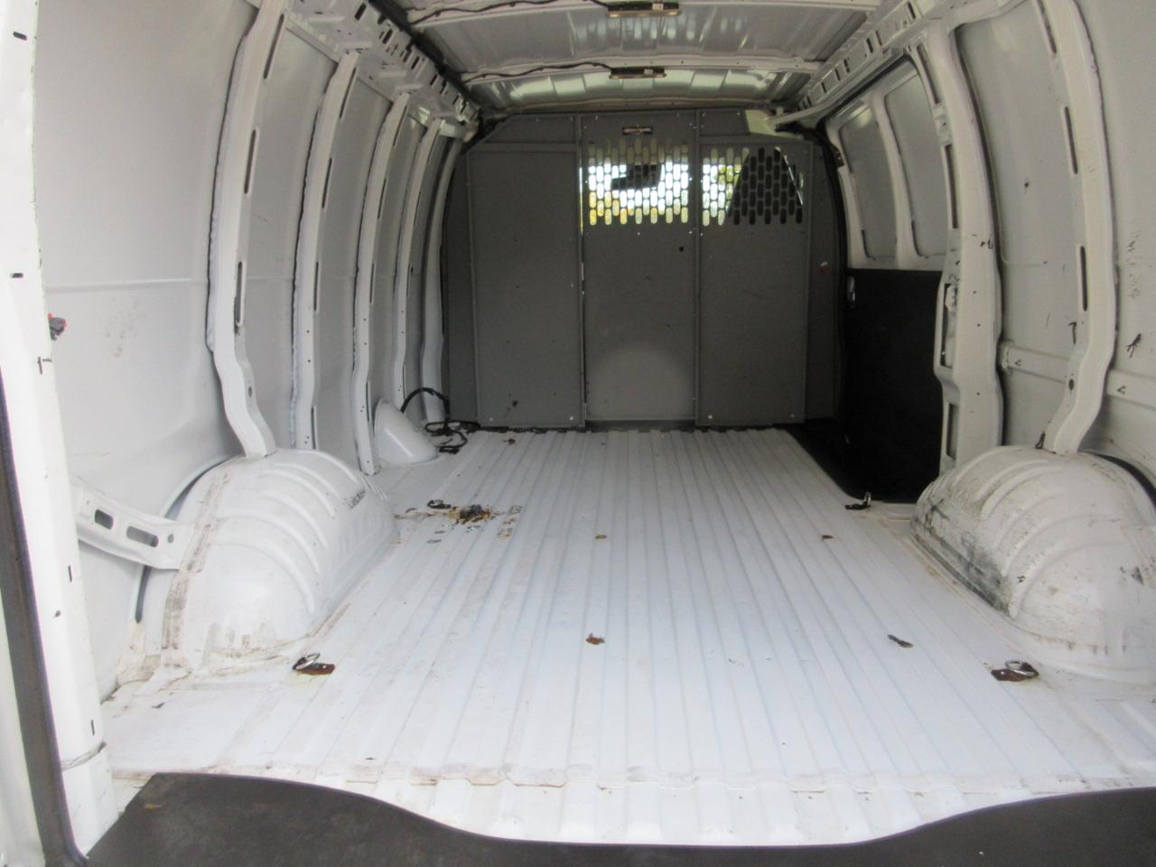 Chevrolet Express Cargo Van RWD 2500 135" 2020