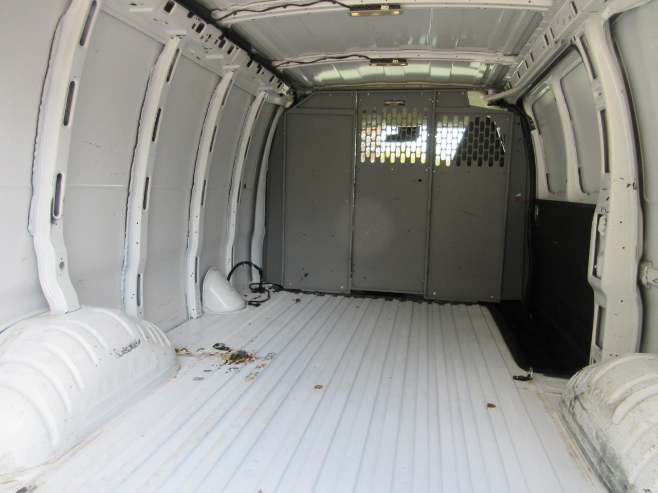 Chevrolet Express Cargo Van RWD 2500 135" 2020