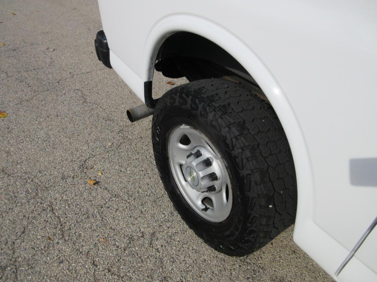 Chevrolet Express Cargo Van RWD 2500 135" 2020