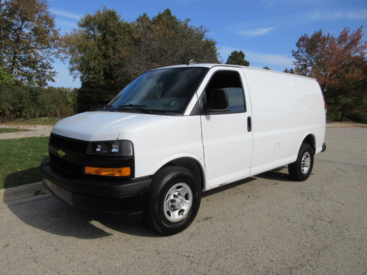 Chevrolet Express Cargo Van RWD 2500 135" 2020