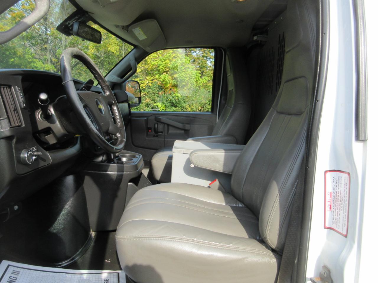 Chevrolet Express Cargo Van RWD 2500 135" 2020