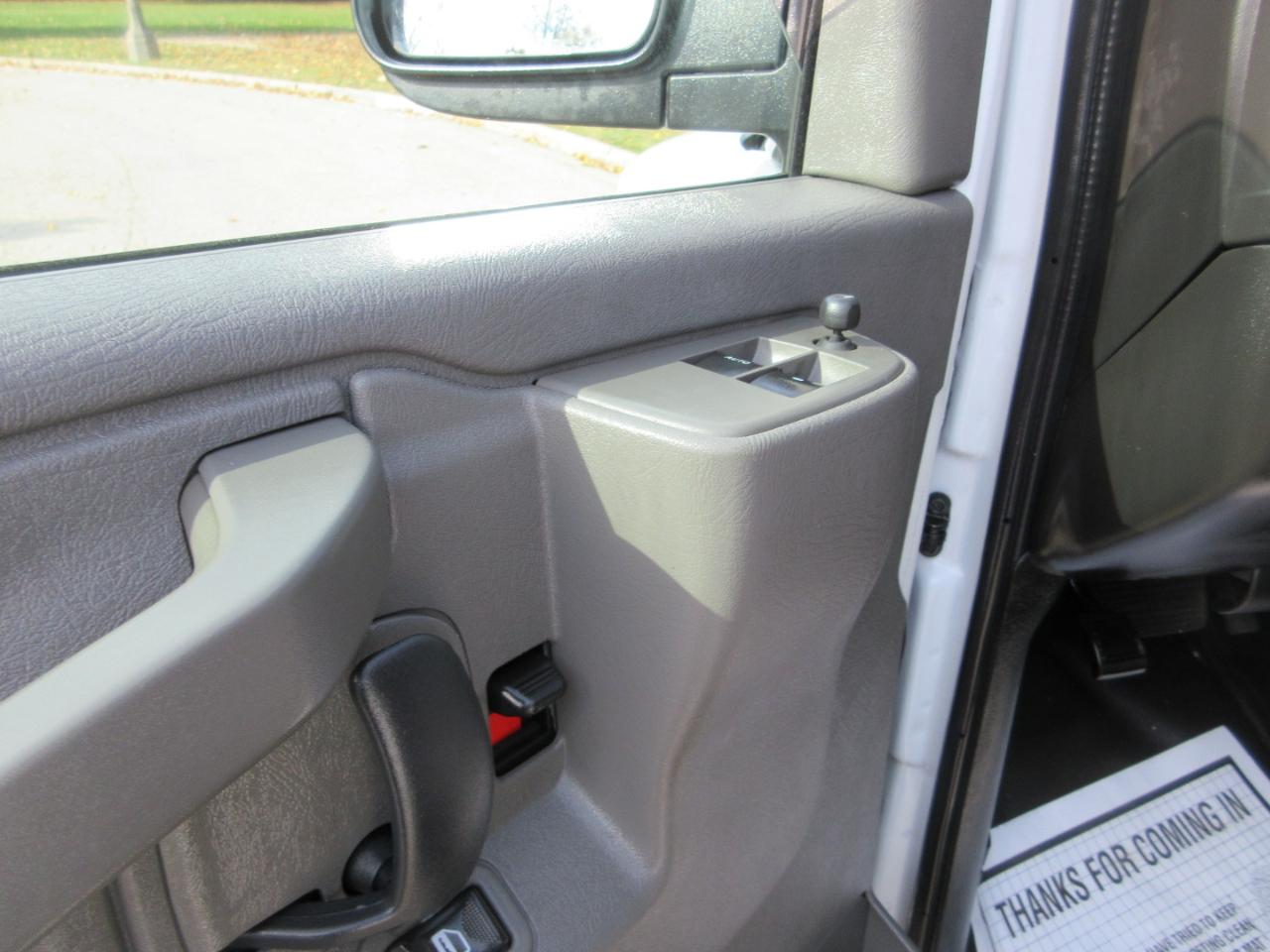 Chevrolet Express Cargo Van RWD 2500 135" 2020