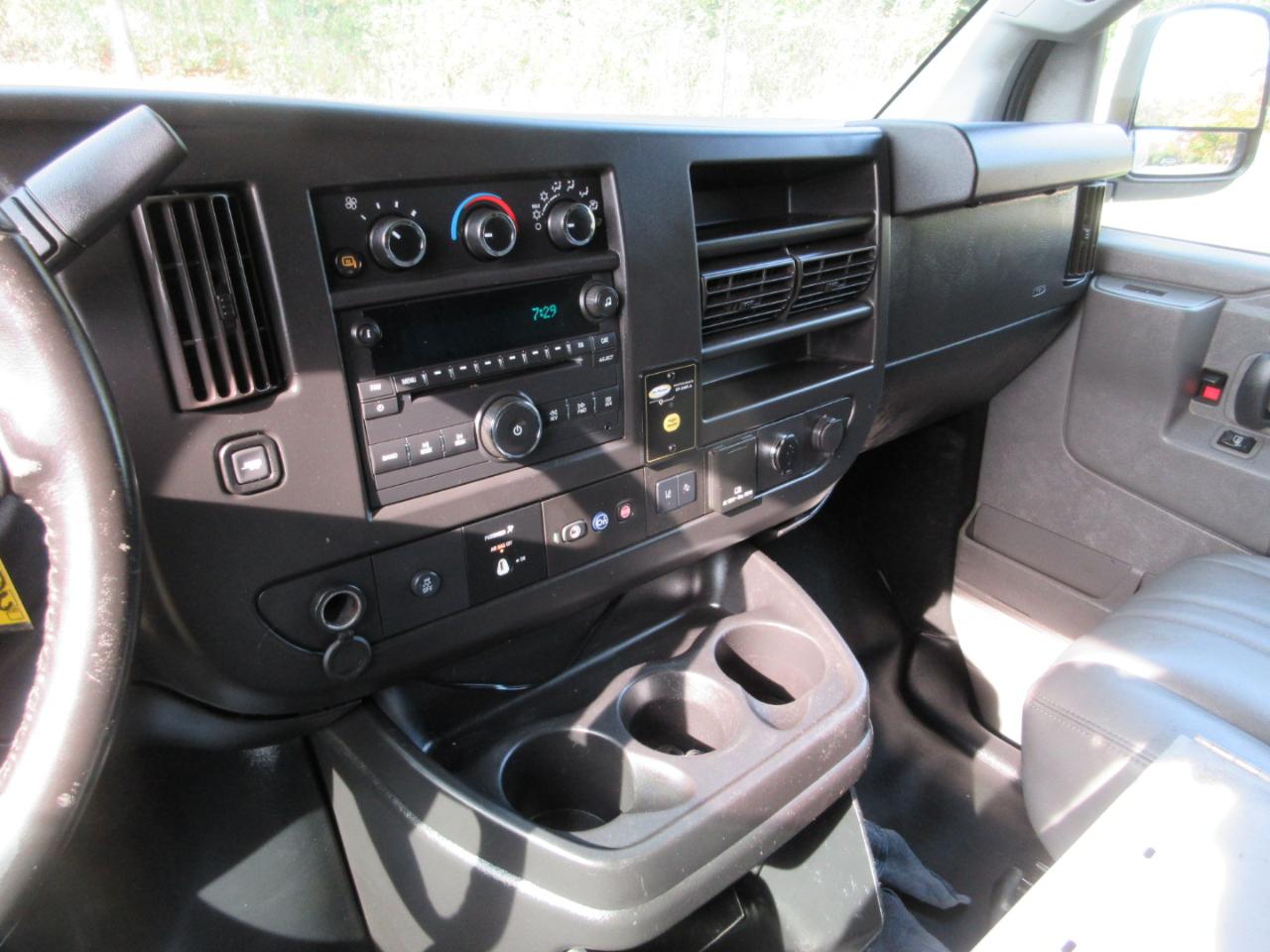 Chevrolet Express Cargo Van RWD 2500 135" 2020