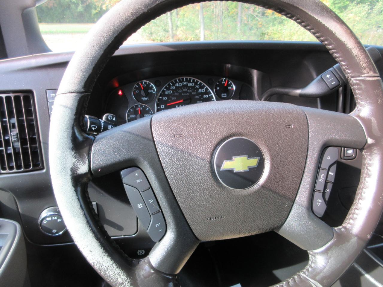 Chevrolet Express Cargo Van RWD 2500 135" 2020