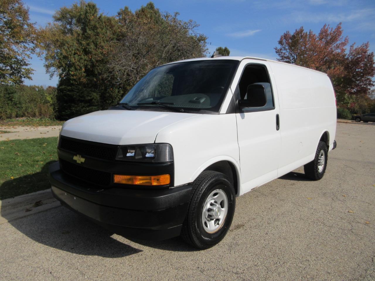 Chevrolet Express Cargo Van RWD 2500 135" 2020