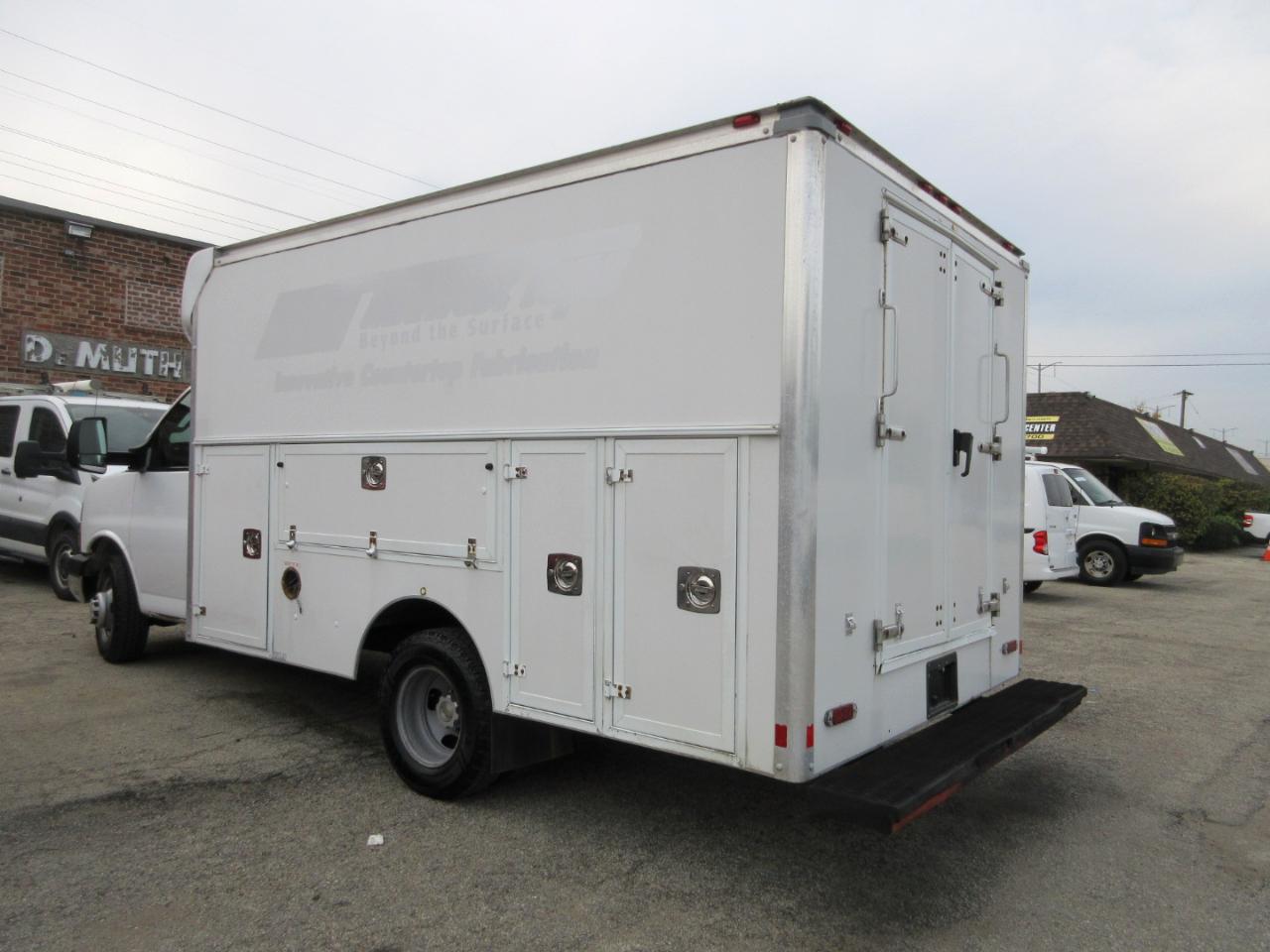 Chevrolet Express Commercial Cutaway 3500 Van 139" 2016