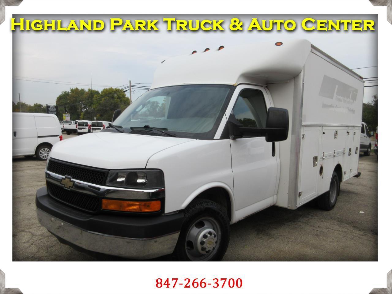Chevrolet Express Commercial Cutaway 3500 Van 139" 2016