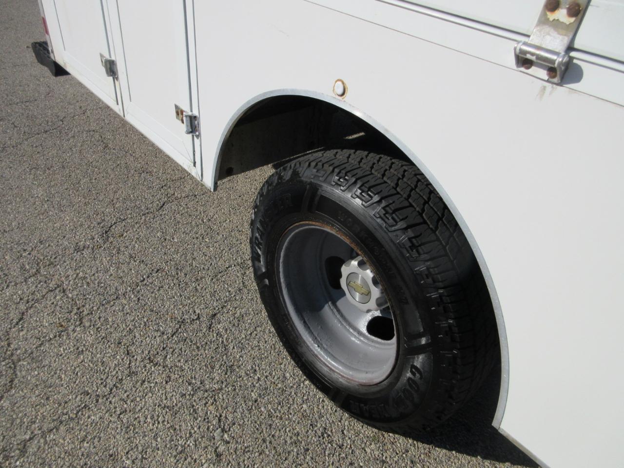 Chevrolet Express Commercial Cutaway 3500 Van 139" 2016