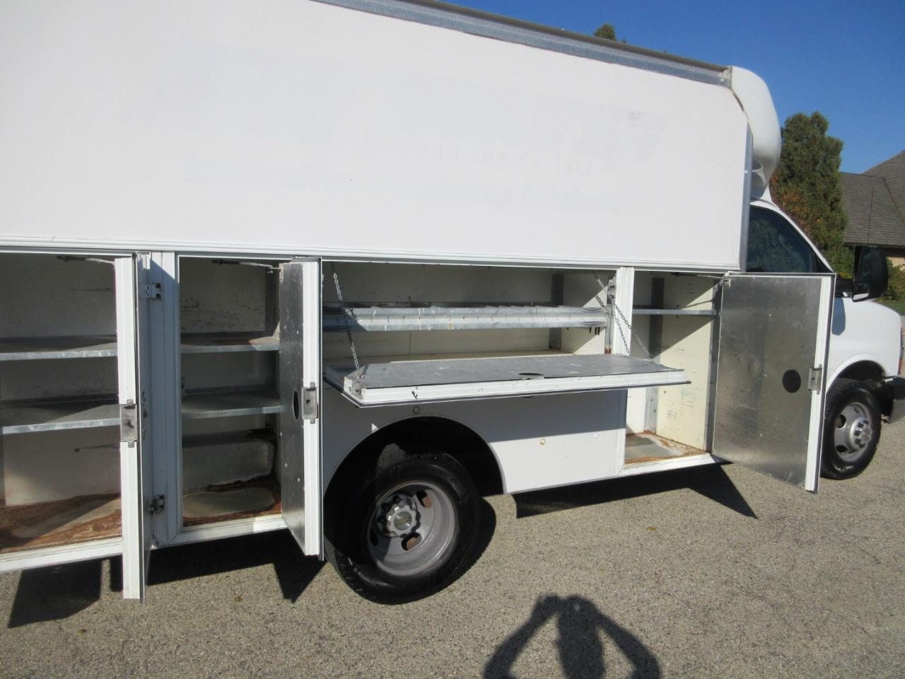Chevrolet Express Commercial Cutaway 3500 Van 139" 2016