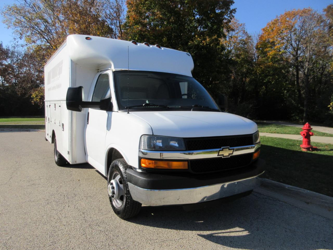 Chevrolet Express Commercial Cutaway 3500 Van 139" 2016